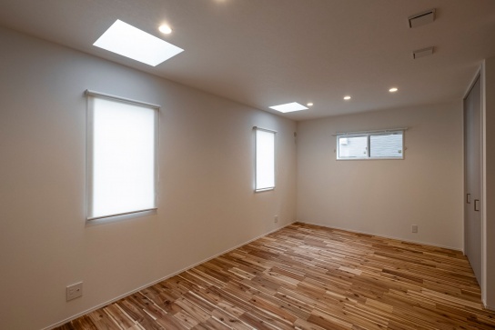 柔らかい光がさしこむ子供部屋