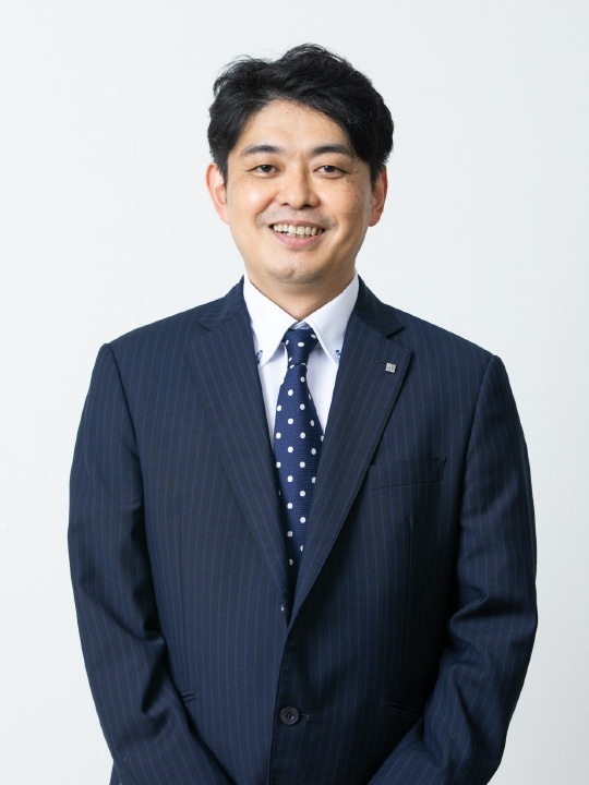 井出 雅士