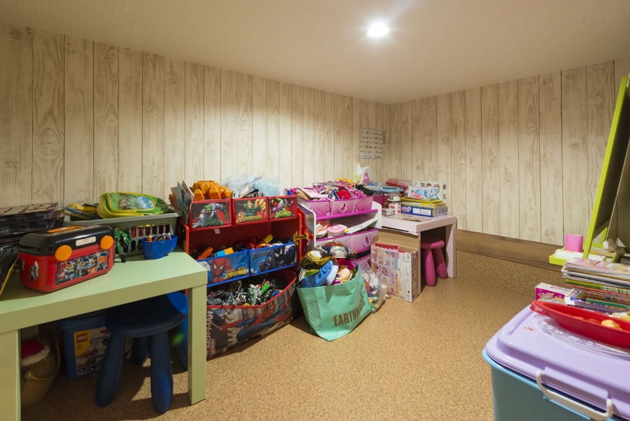"秘密基地"は、ワークスペースの下。多層空間の家ならではの大容量の収納スペースは、お子さんのおもちゃ置き場兼、わくわくする遊び場に